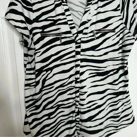 Mandy Evans Blouse Zippered Pockets Zebra Print Black & White Size  XL - Picture 4 of 16
